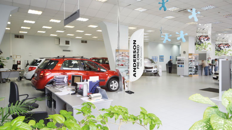 Feather banner used indoors in a car business